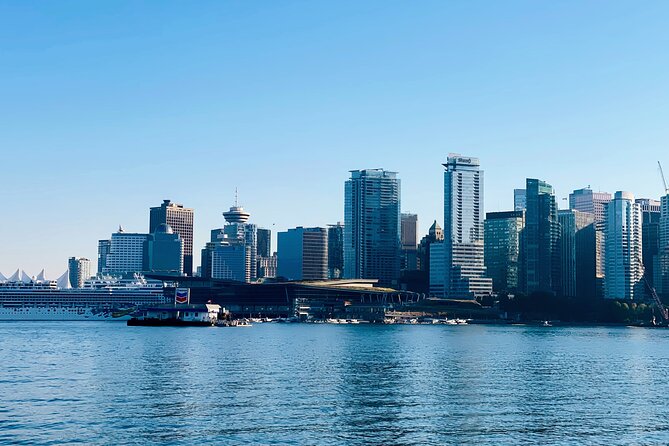 2 Unforgettable Hours in Vancouver - Robson Street and English Bay finish the city picture