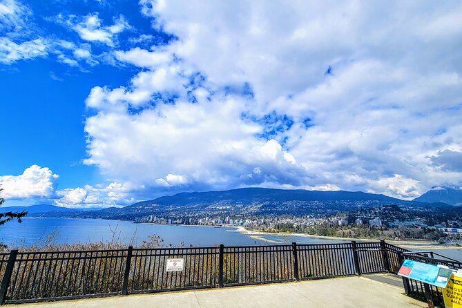 3 Unforgettable Hours in Vancouver - Granville Island: the best stop for food and browsing