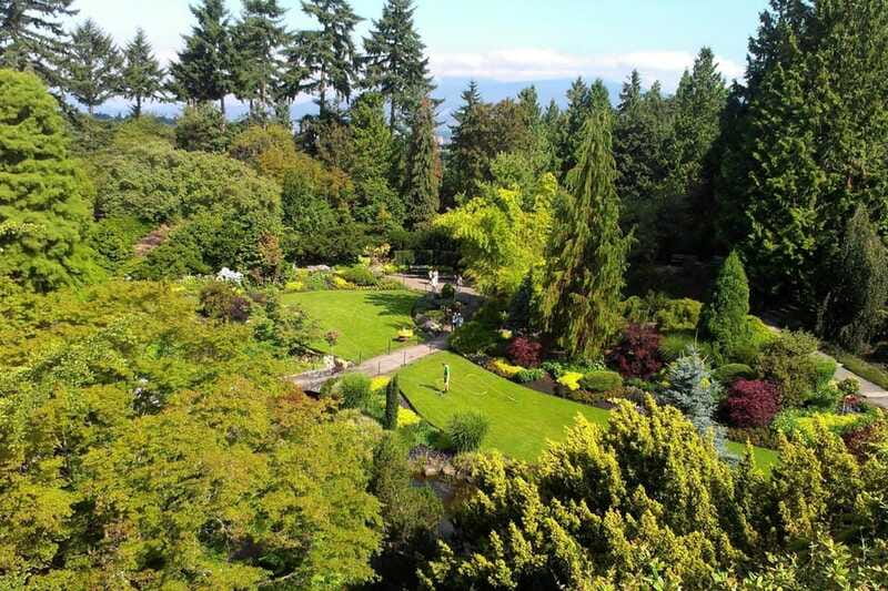 4-Hour Private Tour of Vancouver's Gardens - VanDusen Botanical Garden’s 55 acres