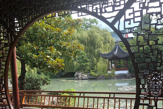 A Wok Around Chinatown: Culinary and Cultural Walking Tour Led by a Chef - Starting quietly at the Dr. Sun Yat-Sen Garden