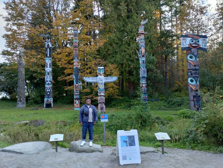 Aquarium & StanleyPark+20 Gem Spots+City/Vip Car+Small Group - Lost Lagoon and the final city views