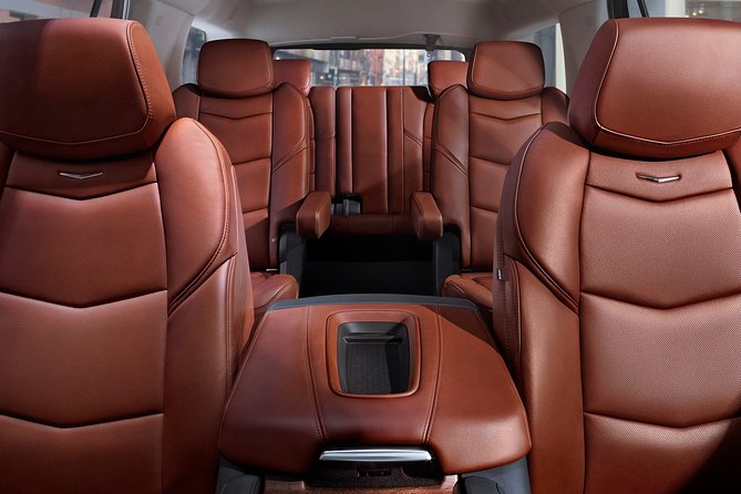Arrival Transfer: Vancouver Airport YVR - Vancouver by Luxury SUV - Meeting your driver inside Vancouver International Airport