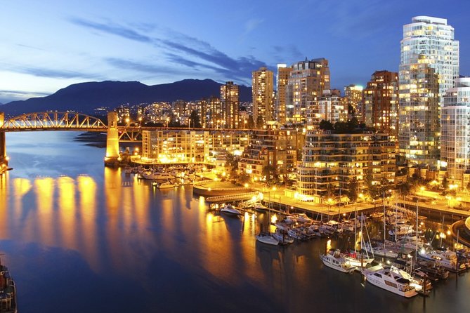 Arrival Transfer: Vancouver Airport YVR - Vancouver by Luxury SUV - Service details that make the ride feel personal