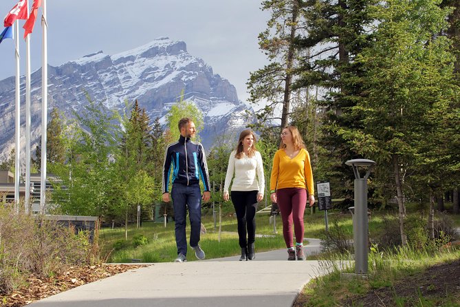 Canadian Rocky Mountains & Banff 5-Day Premium Tour - Two nights in Banff make the tour easier