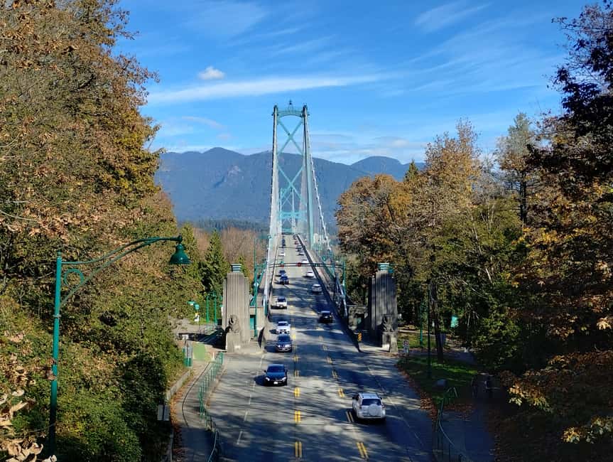 Capilano Suspension Br+Lake+Dam+Hachery/4in1/CAR/Small GROUP - Cliffwalk on the granite canyon wall