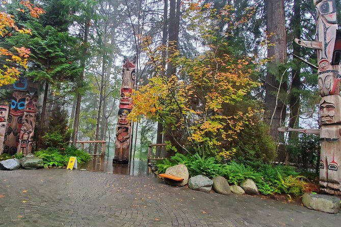 Capilano Suspension Bridge Canyon Lights & 4 Top highlights - Lynn Canyon brings a quieter start