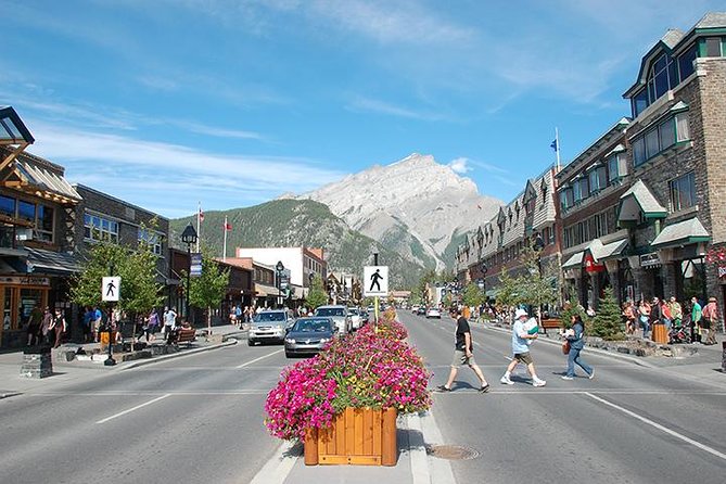 Circle West - Canadian Rockies Round Trip Bus Tour From Vancouver - Who will get the most from this tour