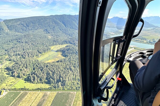 Discovery Flight Experience (Depart SKY Hangar) - Why the pilots matter on a first helicopter ride