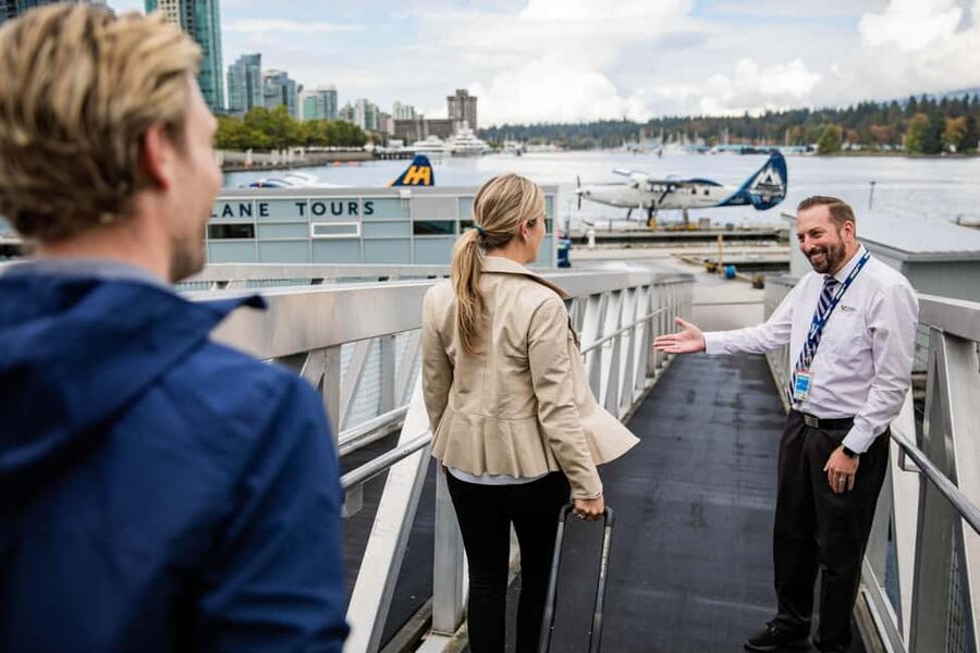 From Vancouver: Day Trip in Whistler Seaplane Day Trip - A seaplane ride that makes Whistler part of the sightseeing