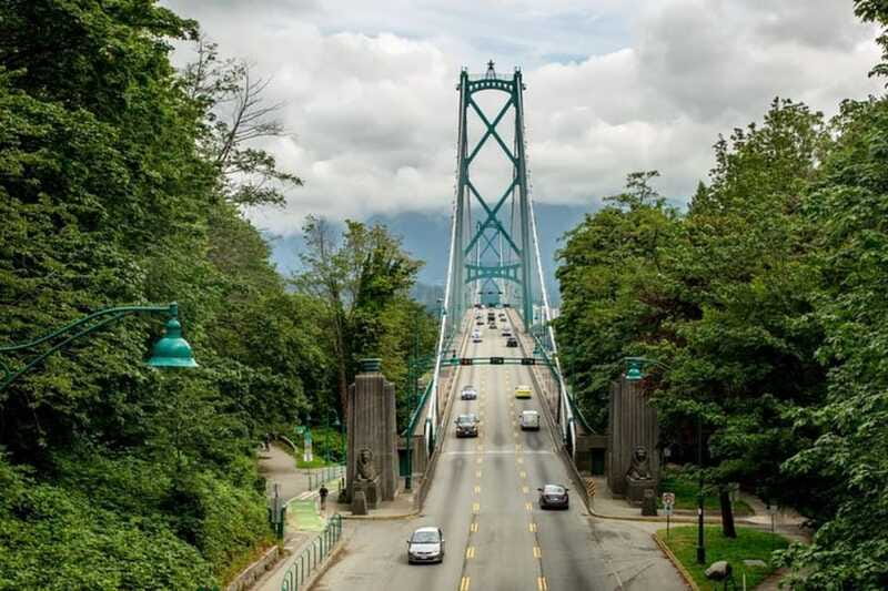 From Vancouver: Lighthouse Park & Horseshoe Bay Hiking Tour - What the four-hour schedule feels like