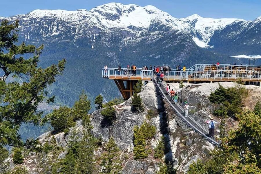 From Vancouver: Whistler Private Day Trip - Shannon Falls gives you an easy nature stop