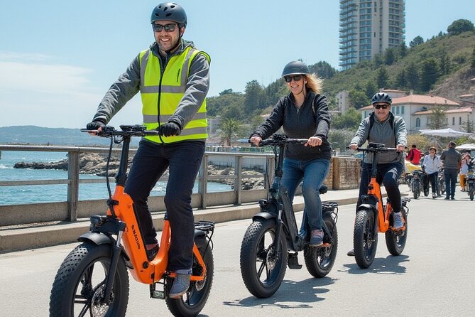 Guided E-Bike Tour Stanley Park and Hidden Gems - Small Groups - Downtown streets, Robson Square, and Canada Place