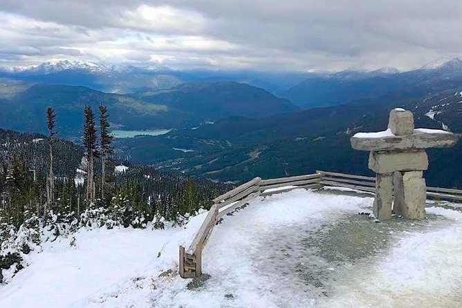 Guided Sightseeing Tour in Vancouver, Shannon Falls and Whistler - Stanley Park sets the tone