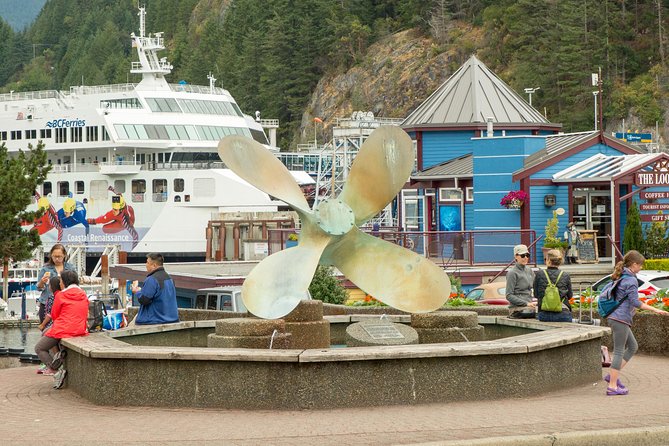 Lighthouse Park Hiking / Horseshoe Bay Discovery Tour - What the small group changes