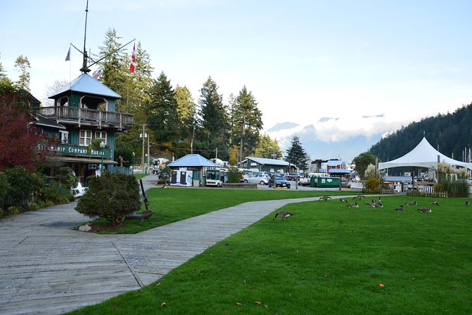 Photography, Hiking & Ferry to Bowen Island - The Bowen Island Visitor Centre and village setting