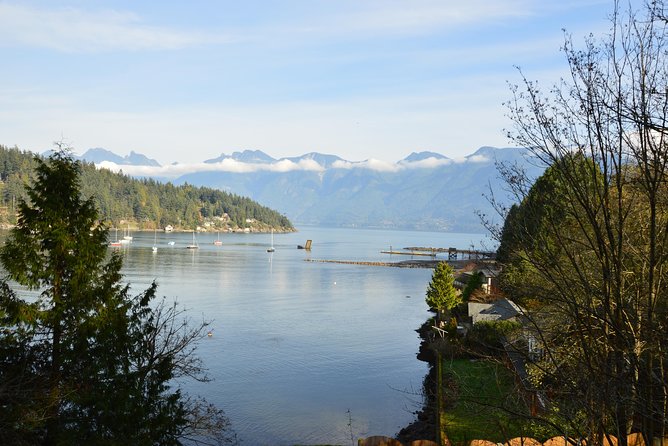 Photography, Hiking & Ferry to Bowen Island - Hiking near Killarney Lake