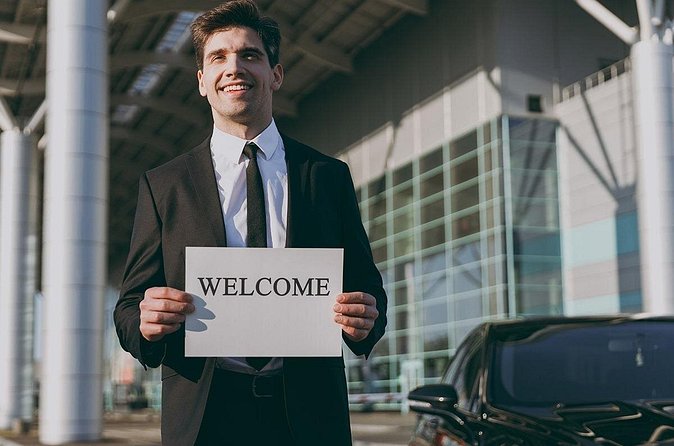 Private Airport Transfer to Vancouver Downtown and Canada Harbour - Arriving at a downtown hotel