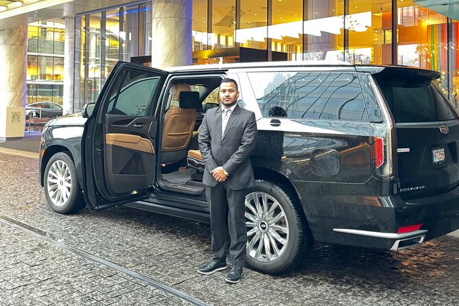 Private Transfer From Vancouver Airport to Vancouver Downtown - Safety, licensing, and the feel of the service
