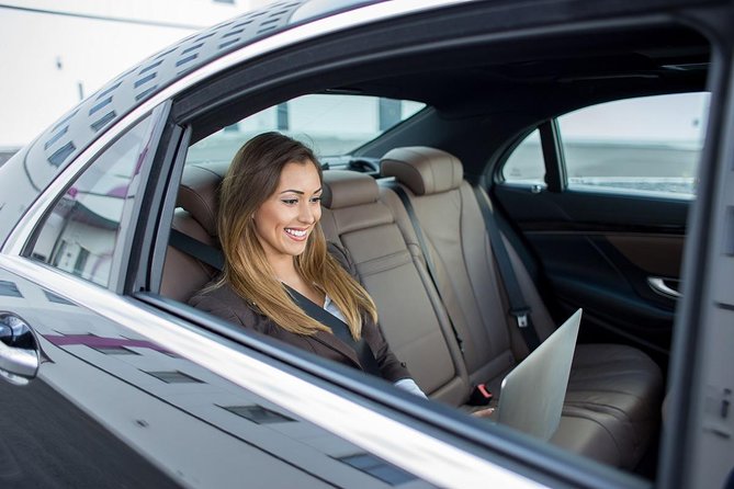 Private Transfer to Vancouver Airport (YVR) - What the $44.92 price means