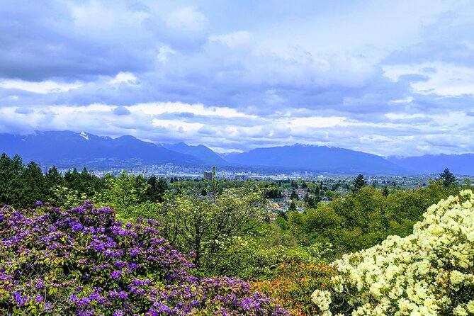 Private Vancouver Compact City Tour by Land and Water - Stanley Park is covered through several short stops