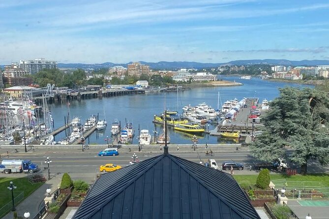 Private Vancouver to Victoria and Butchart Gardens with luggage - Who should book this tour?