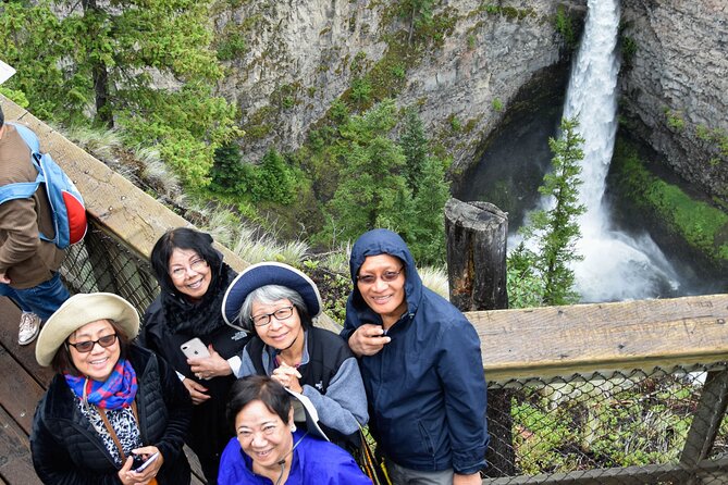 Rockies Western Canada Iconic Sites Tour - Day 5: The Icefields Parkway and Columbia Icefields