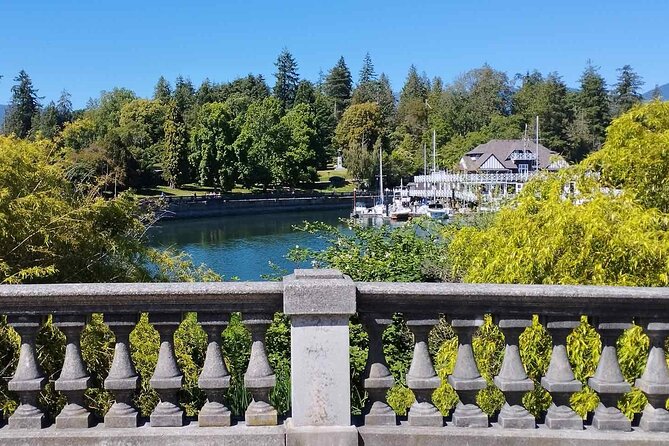 Stanley Park Bike Adventure with Lux Car Pick Up Affordable Easy - Dead Island, Siwash Rock, and Burrard Inlet