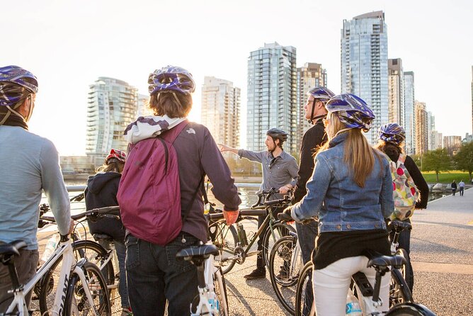 Stanley Park & Vancouver City Highlights 4 Hour Bike Tour 2 in 1 - English Bay and the seawall