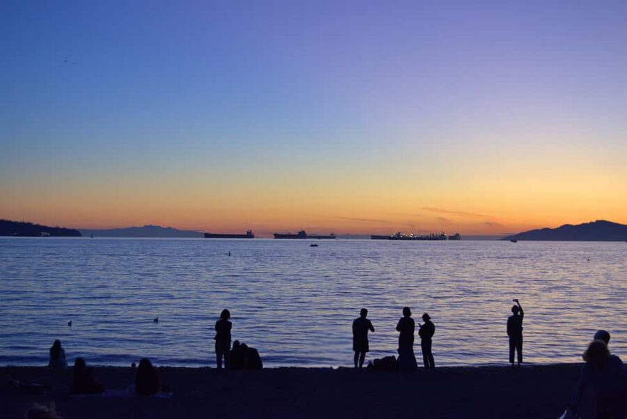 Sunset Bus Tour: Stanley Park & English Bay Photostops - How much time should you allow?
