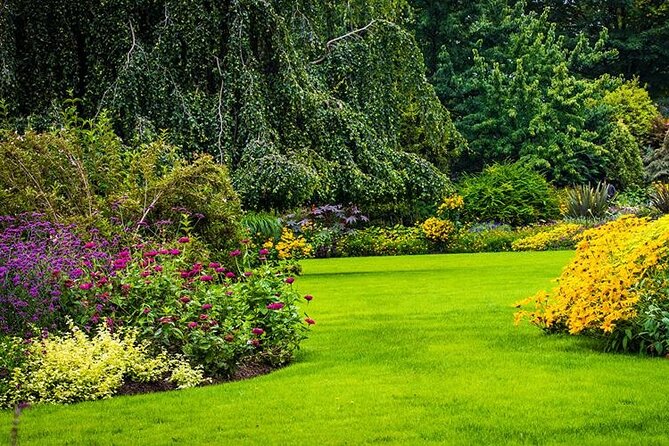 Vancouver 1-Day city tour - Queen Elizabeth Park gives you the best opening view