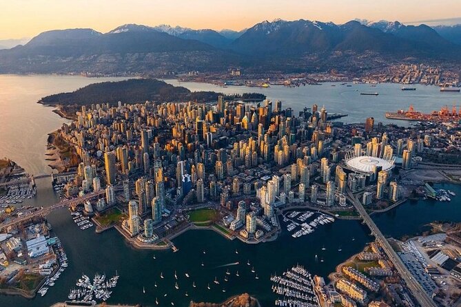 Vancouver 1-Day Tour (Granville Island/Stanley Park) (Chn&Eng) - Stanley Park’s forest and waterfront