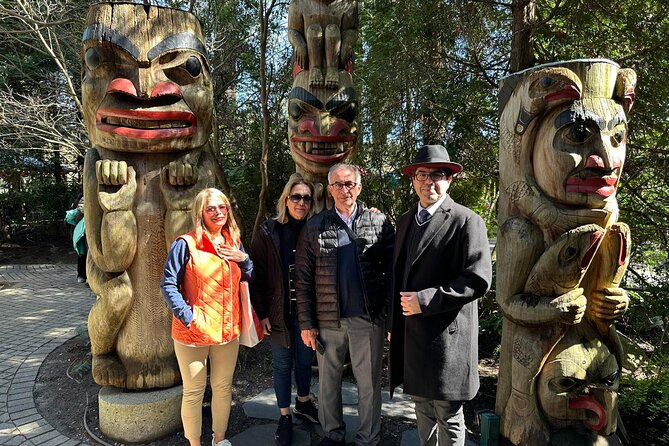 Vancouver and North Shore Grand City Tour with your luggage - West Vancouver and Horseshoe Bay