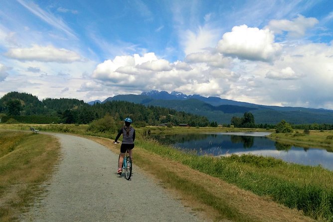 Vancouver Biking and Hiking Tour including Lunch - Paul and Arman add the human touch
