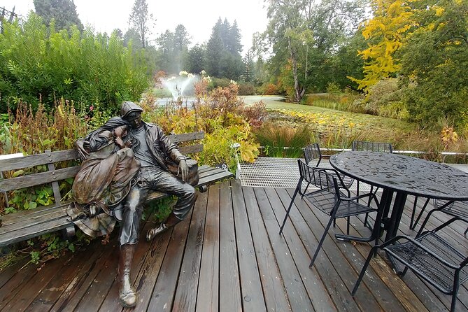 Vancouver Botanical Gardens & Museum Private Explorer - Queen Elizabeth Park: gardens, water, and a final photo stop