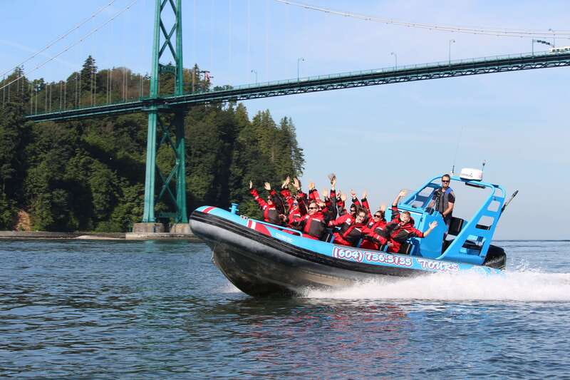 Vancouver: Bowen Island Boat Cruise with Dinner - Dinner on Bowen Island
