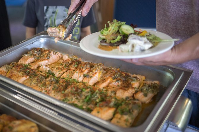Vancouver - Brunch and Lunch Cruise - What lunch is like on board