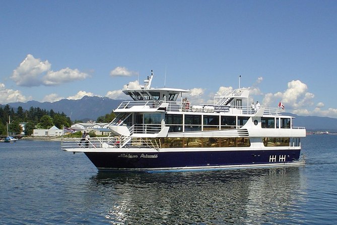 Vancouver - Brunch and Lunch Cruise - Reserved tables, live music, and the onboard mood