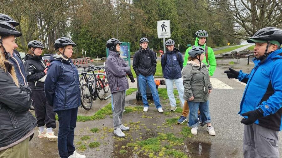 Vancouver: City Bike Tour | E-Bike Upgrade Avail. | 4-Hours - Chinatown and Gastown finish with older city stories