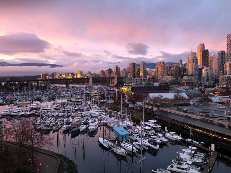 Vancouver: City Highlights Tour with Hotel Transfers - English Bay and the downtown drive