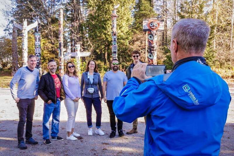 Vancouver: City+Lookout+Capilano Suspension Bridge Ticket - Pickup, Timing, and the Bus Ride