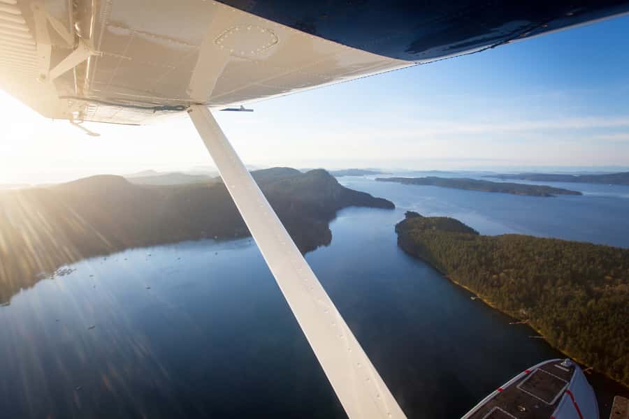 Vancouver: Day Trip to Victoria Seaplane with Whale Watching - The 35-minute flight from Vancouver Harbour