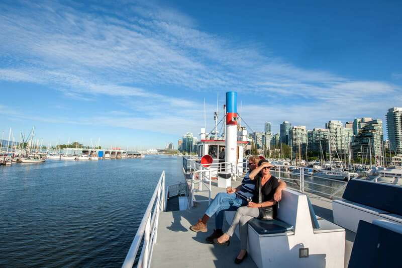 Vancouver: Evening Cruise with Dinner Buffet - Why the water gives Vancouver a better evening view