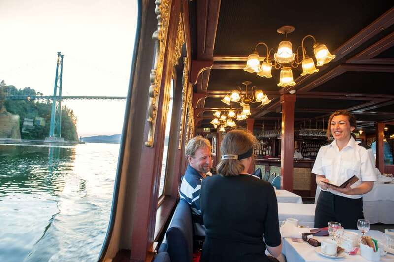 Vancouver: Evening Cruise with Dinner Buffet - Who should book this Vancouver dinner cruise?
