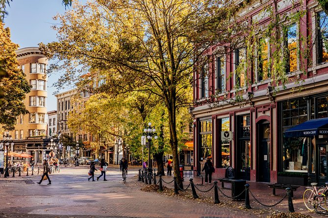 Vancouver Evening Tour: Stanley Park & English Bay Photostops - Stanley Park by bus, not by walking tour