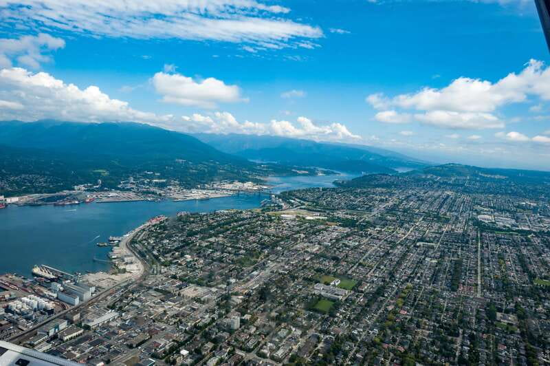 Vancouver: Extended Scenic Panorama Seaplane Tour - Commentary, seating, and the practical drawbacks