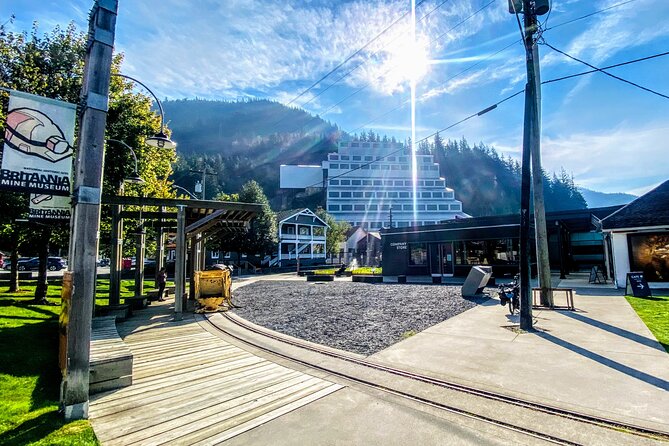 Vancouver family tour Squamish with Porteau Cove and Britannia Mine Private - Stanley Park packs several Vancouver sights into one loop