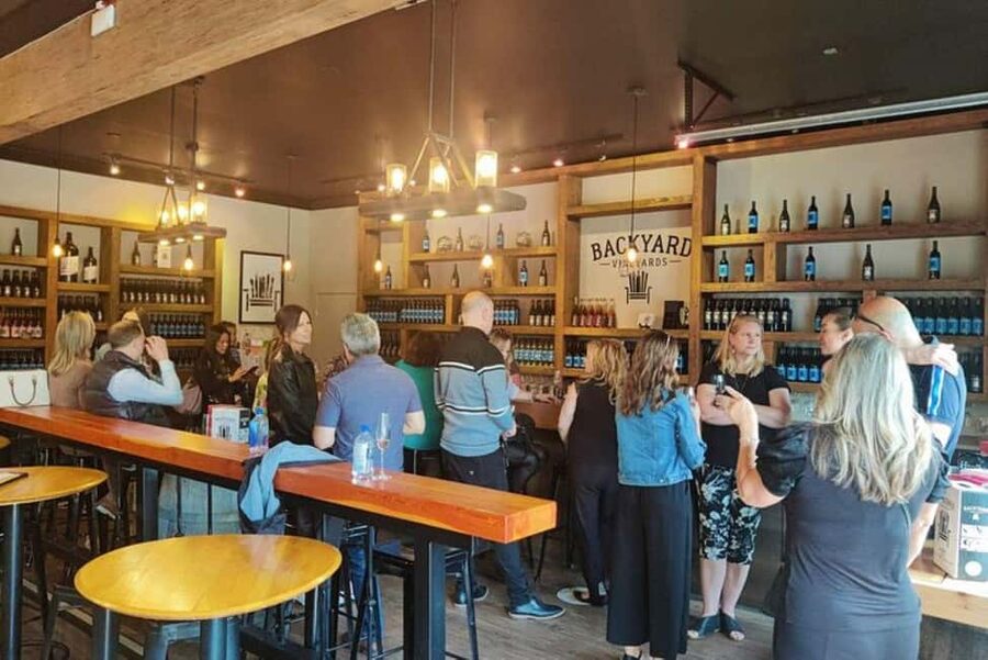 Vancouver: Fraser Valley Wine Tour with Tastings - The first tasting: Glasshouse or Backyard Winery
