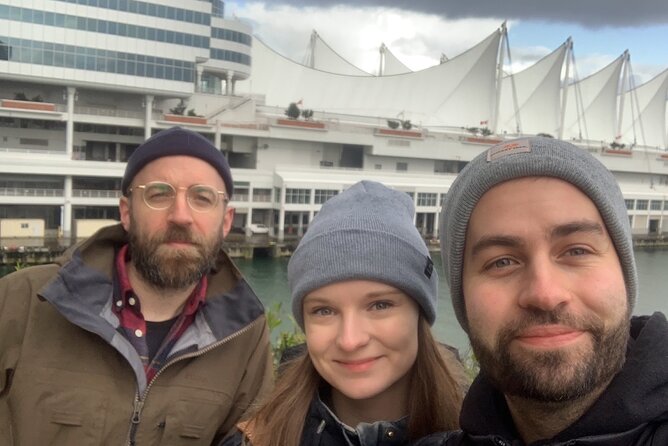 Vancouver Gastown Scavenger Hunt - Waterfront Station and the return to Maple Tree Square