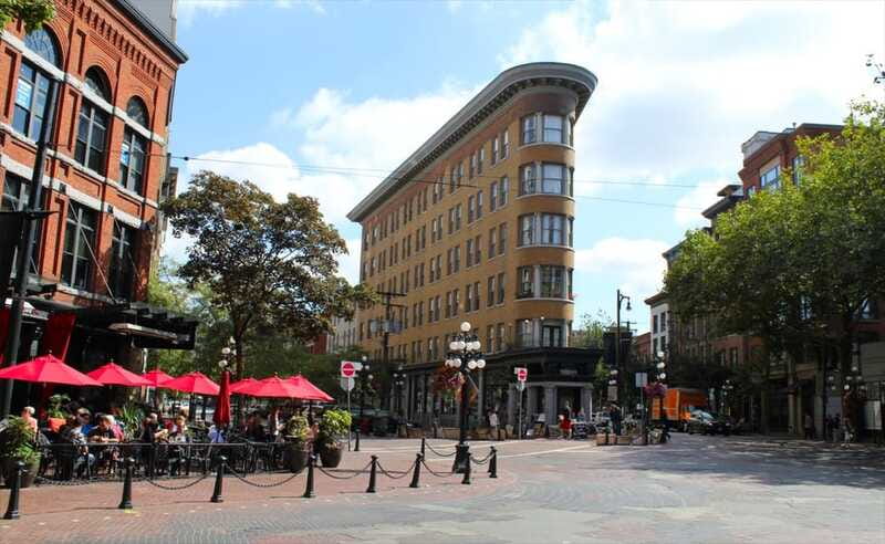 Vancouver Highlights 4-Hour Private Tour - Chinatown and Vancouver’s changing city center
