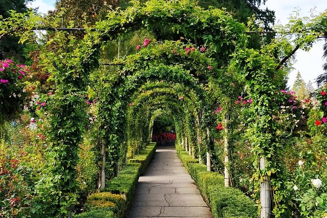 Vancouver Island, Butchart, Malahat 2-Day Tour in Chinese/English - Hatley Castle and the limits of a short visit